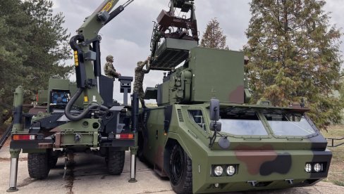 ПОГЛЕДЈАТЕ – ЧУВАРИ СРПСКОГ НЕБА: Ракеташи ПВО и ПРО Војске Србије на обуци на најмодернијим кинеским системима (ФОТО) ПОГЛЕДЈАТЕ – ЧУВАРИ СРПСКОГ НЕБА: Ракеташи ПВО и ПРО Војске Србије на обуци на најмодернијим кинеским системима (ФОТО)