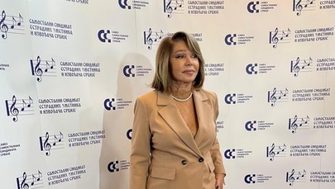 СА КРАЉЕВСКОМ ФИЛХАРМОНИЈОМ ОБРАДИЛА СВОЈ НАЈВЕЋИ ХИТ: Неда Украден обрадила свој највећи хит (ФОТО) СА КРАЉЕВСКОМ ФИЛХАРМОНИЈОМ ОБРАДИЛА СВОЈ НАЈВЕЋИ ХИТ: Неда Украден обрадила свој највећи хит (ФОТО)