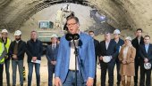 А ОН ЈЕ У ВИНКЛУ САСВИМ? Вучић одговорио на Пајтићеве увреде - Ја не могу да говорим тако тешке речи...