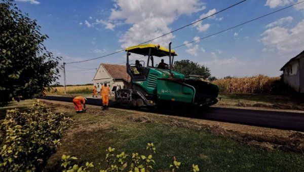 ЗА БОЉИ ЖИВОТ МЕШТАНА: Започети радови на рехабилитацији улица у Кулпину (ФОТО)