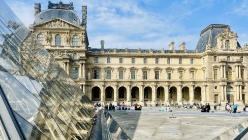 KO JE NOVI DIREKTOR LUVRA: Voli operu, doktor je istorije umetnosti, vodio dvorac u Versaju