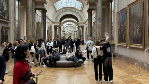 UPRAVA LUVRA POSLE PLJAČKE UDARA PO DŽEPU: Na meti posetioci  iz zemalja izvan EU