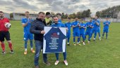 POKLON ZA STOTI POSTIGNUTI GOL! Goran Vlaučin heroj OFK Gradnulice