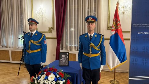 KOMEMORACIJA POVODOM SMRTI PAVKOVIĆA: Prijatelji, saborci i poštovaoci odaju počast generalu