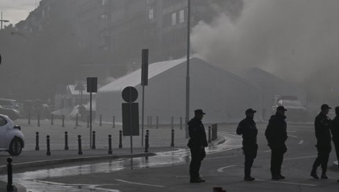 BLOKADER PUCAO NA NEVINOG ČOVEKA U ĆACILENDU: Zapalio i šator BLOKADER PUCAO NA NEVINOG ČOVEKA U ĆACILENDU: Zapalio i šator