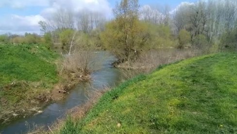 DETALJI SMRTI ŽENE IZ SENJA: Doživela infarkt, pa pala niz obalu reke DETALJI SMRTI ŽENE IZ SENJA: Doživela infarkt, pa pala niz obalu reke