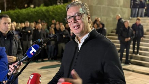 KREĆE UKLANJANJE ŠATORA: Vučić večeras dolazi u Ćacilend