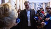 PREDSEDNIK VUČIĆ NA SVEČANOSTI: Dodela rešenja ženama preduzetnicama dobitnicama sredstava (VIDEO)