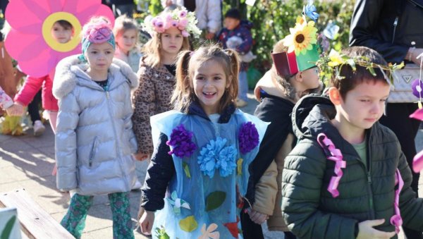 ОСМЕСИМА УКРАСИЛИ ФЕСТИВАЛ ЦВЕЋА: Традиционална манифестација одржана у Житишту