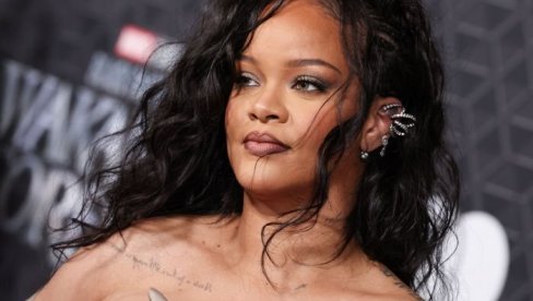 ISPALJEN RAFAL NA KUĆU POPULARNE PEVAČICE: Policija hitno reagovala, osumnjičena privedena (VIDEO)