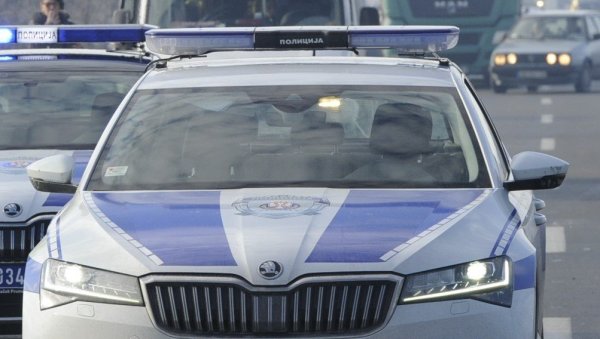 НОВИ ЗАКОН О БЕЗБЕДНОСТИ САОБРАЋАЈА ДОНОСИ ОШРТИЈЕ КАЗНЕ: 50.000 динара за невезан појас и употребу телефона, ово су сви детаљи