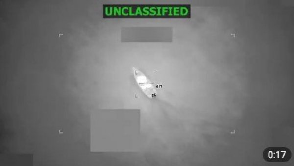 АМЕРИКА ИЗВРШИЛА РАЗОРАН НАПАД БЛИЗУ ВЕНЕЦУЕЛЕ: Извршен удар на брод за трговину дрогом на Карибима, хитно се огласио Пентагон (ВИДЕО)