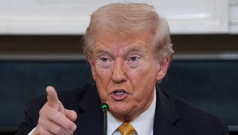 ИМАМО НЕСПОСОБНОГ ШЕФА ФЕД-А: Трамп жестоко критикује Пауела ИМАМО НЕСПОСОБНОГ ШЕФА ФЕД-А: Трамп жестоко критикује Пауела