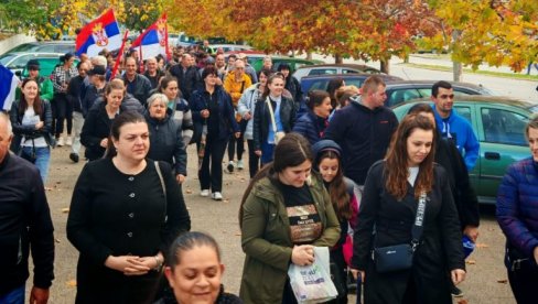 OKUPLJAJU SE GRAĐANI PROTIV BLOKADA: Veliki skupovi u Požarevcu, Kraljevu i Vranju (FOTO/VIDEO) OKUPLJAJU SE GRAĐANI PROTIV BLOKADA: Veliki skupovi u Požarevcu, Kraljevu i Vranju (FOTO/VIDEO)