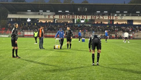 PRENOS, RADNIČKI NIŠ - CRVENA ZVEZDA: Problem za crveno-bele PRENOS, RADNIČKI NIŠ - CRVENA ZVEZDA: Problem za crveno-bele