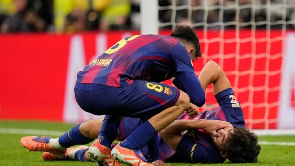 БАРСЕЛОНА УЗДРМАНА: Важан играч се повредио