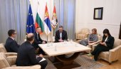 ВЕРУЈЕМ ДА ЋЕ САРАДЊА И ДАЉЕ ЈАЧАТИ Вучић примио у опроштајну посету амбасадора Бугарске Петка Дојкова