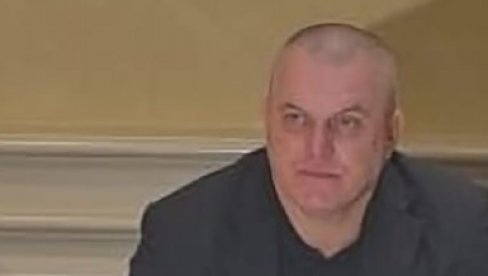 DALIBOR MARKOVIĆ IZ BEČA: Puna podrška Vučiću, apelujem na građane Srbije da ne veruju prevarantima DALIBOR MARKOVIĆ IZ BEČA: Puna podrška Vučiću, apelujem na građane Srbije da ne veruju prevarantima