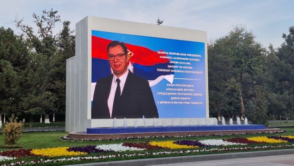 ВАША ЕКСЕЛЕНЦИЈО ДОБРО ДОШЛИ У ДРЕВНИ И ВЕЧНИ ГРАД Вучић стигао у посету Узбекистану - Широм града поруке добродошлице на ћирилици ВАША ЕКСЕЛЕНЦИЈО ДОБРО ДОШЛИ У ДРЕВНИ И ВЕЧНИ ГРАД Вучић стигао у посету Узбекистану - Широм града поруке добродошлице на ћирилици