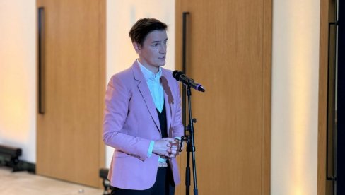 ОВО ЈЕ ИЗРАЗ НЕМОЋИ И ФРУСТРАЦИЈА Брнабић: Блокадерски фашисти су вечерас поново покушали да запале живе људе ОВО ЈЕ ИЗРАЗ НЕМОЋИ И ФРУСТРАЦИЈА Брнабић: Блокадерски фашисти су вечерас поново покушали да запале живе људе