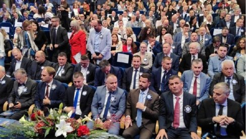 СВЕЧАНА СЕДНИЦА ПОВОДОМ ДАНА  ХЕРЦЕГ НОВОГ: Град визије и напретка СВЕЧАНА СЕДНИЦА ПОВОДОМ ДАНА  ХЕРЦЕГ НОВОГ: Град визије и напретка