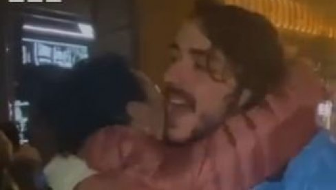 ЛИЦЕМЕРНО: Србе из Републике Српске називају прекодринским олошем, али се грле са Санџаклијама (ВИДЕО) ЛИЦЕМЕРНО: Србе из Републике Српске називају прекодринским олошем, али се грле са Санџаклијама (ВИДЕО)