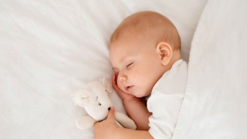 ALTA banka daruje 25.000 dinara svakoj bebi rođenoj na Svetski dan štednje ALTA banka daruje 25.000 dinara svakoj bebi rođenoj na Svetski dan štednje