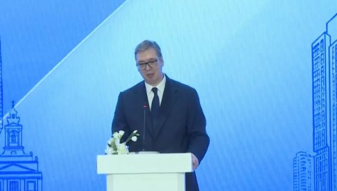 ВУЧИЋ СЕ ОБРАТИО НА ПОСЛОВНОМ ФОРУМУ У ТАШКЕНТУ: Узбекистанци председнику Србије и нашој делегацији добродошлицу пожелели на српском ВУЧИЋ СЕ ОБРАТИО НА ПОСЛОВНОМ ФОРУМУ У ТАШКЕНТУ: Узбекистанци председнику Србије и нашој делегацији добродошлицу пожелели на српском