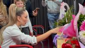 EUFORIJA U SKOPLJU: Tea Tairović se rasplakala zbog fanova (FOTO) EUFORIJA U SKOPLJU: Tea Tairović se rasplakala zbog fanova (FOTO)
