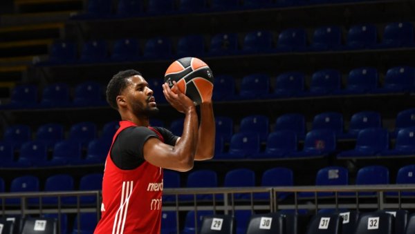 БАТЛЕР НИЈЕ МОГАО ДА ВЕРУЈЕ ГДЕ ЈЕ ДОШАО! НБА појачање Звезде дан после прве утакмице црвено-белих на којој је био БАТЛЕР НИЈЕ МОГАО ДА ВЕРУЈЕ ГДЕ ЈЕ ДОШАО! НБА појачање Звезде дан после прве утакмице црвено-белих на којој је био