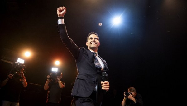 ПРВИ РЕЗУЛТАТИ ИЗБОРА: Холандија добија најмлађег и првог геј премијера, крајња десница поражена ПРВИ РЕЗУЛТАТИ ИЗБОРА: Холандија добија најмлађег и првог геј премијера, крајња десница поражена