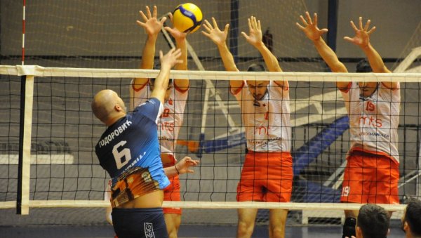 КОМШИЈСКИ ДУЕЛ У КРАЉЕВУ: Четврто коло одбојкашке БПШ Прве лиге КОМШИЈСКИ ДУЕЛ У КРАЉЕВУ: Четврто коло одбојкашке БПШ Прве лиге