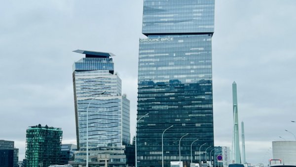 БОГАТИМА РУКА ДУБЉЕ У ЏЕП: Жучне расправе око усвајања буџета у Француској БОГАТИМА РУКА ДУБЉЕ У ЏЕП: Жучне расправе око усвајања буџета у Француској