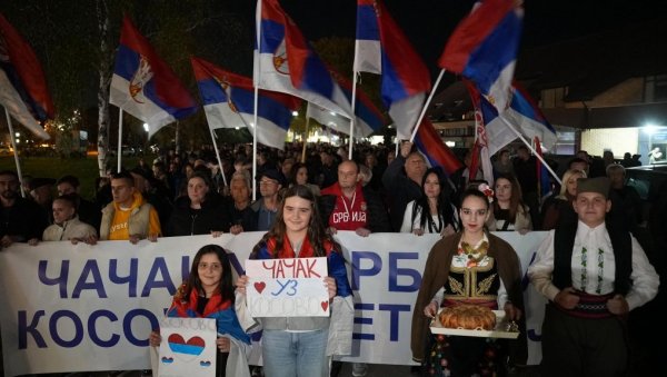 ЗАГРЉАЈИ И СУЗЕ РАДОСНИЦЕ У ПРЕЉИНИ: 1.500 Чачана дочекало хероје с КиМ ЗАГРЉАЈИ И СУЗЕ РАДОСНИЦЕ У ПРЕЉИНИ: 1.500 Чачана дочекало хероје с КиМ