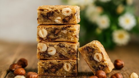 ZLATNE KOCKE SA LEŠNICIMA I ČOKOLADOM: Meki, mirisni i neodoljivo ukusni! ZLATNE KOCKE SA LEŠNICIMA I ČOKOLADOM: Meki, mirisni i neodoljivo ukusni!