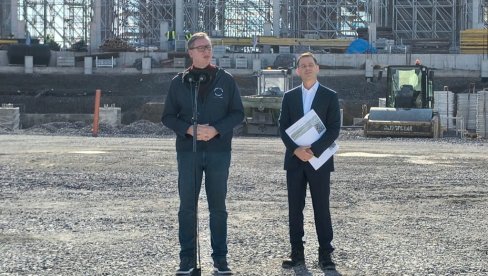 Vučić u obilasku gradilišta Nacionalnog stadiona (FOTO/VIDEO) Vučić u obilasku gradilišta Nacionalnog stadiona (FOTO/VIDEO)