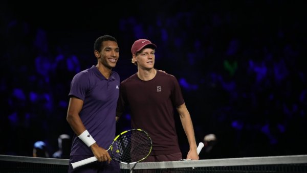 СВЕТ ИМА НОВОГ ТЕНИСКОГ БРОЈА 1! Јаник Синер и Оже-Алијасим одушевили навијаче у финалу мастерса у Паризу! (ВИДЕО)