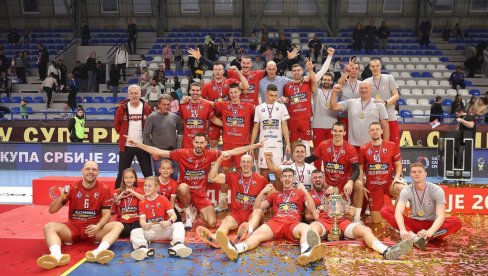 OK RADNIČKI KRAGUJEVAC OSVOJIO TREĆI TROFEJ U 2025! Prvi - u Superkupu Srbije (FOTO)