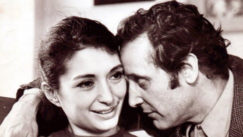 Док је био с њом у браку добио је ванбрачног сина са познатом глумицом