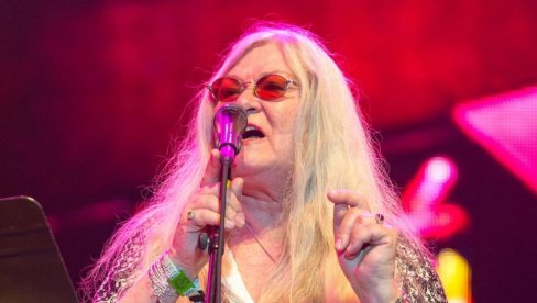 ИЗГУБИЛА БИТКУ СА РАКОМ: Умрла певачица групе „Гратефул Деад“