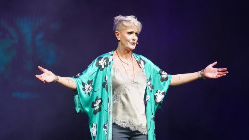LEKCIJE DA SE KROZ ŽIVOTNE PROMENE IDE LAKŠE: Tijana Dapčević održala čas koji je posvetila ženama (FOTO)