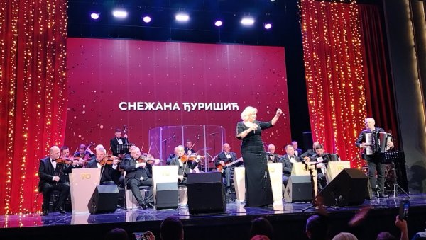 ПОЧЕЛО СНИМАЊЕ ФИЛМА О САШИ ПОПОВИЋУ: Снежана Ђуришић открила детаље: Сигурна сам да је поносан тамо горе (ФОТО)