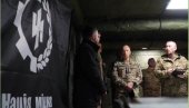ЗЕЛЕНСКИ У БУНКЕРУ ПОДЕЛИО ОДЛИКОВАЊА НЕОНАЦИСТИЧКИМ ФОРМАЦИЈАМА: Припадници Азов-а добили признања (ВИДЕО)
