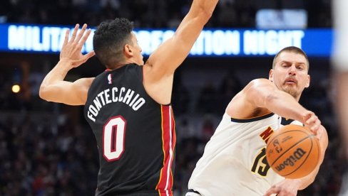 ОВО ЈЕ НИКОЛИН СВЕТ, ВИ САМО ЖИВИТЕ У ЊЕМУ! Амери гледају и не верују шта ради Јокић, само је један човек испред њега (ВИДЕО)