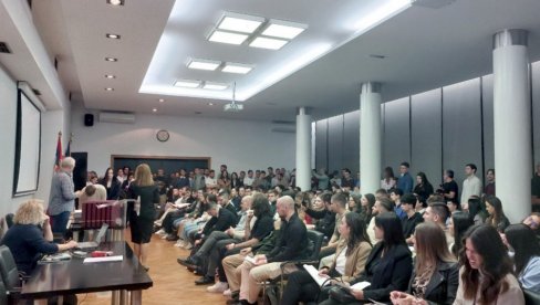 PROMOCIJA NOVIH INŽENJERA: Na Mašinskom fakultetu uručene dipolome za  254 akademca