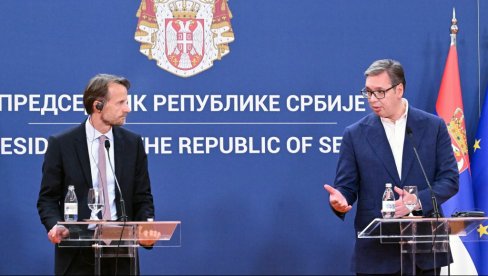 VUČIĆ RAZOBLIČIO LICEMERJE IZVEŠTAJA EU O SLOBODI MEDIJA: Samo prevedite ambasadoru ono navijanje od sinoć