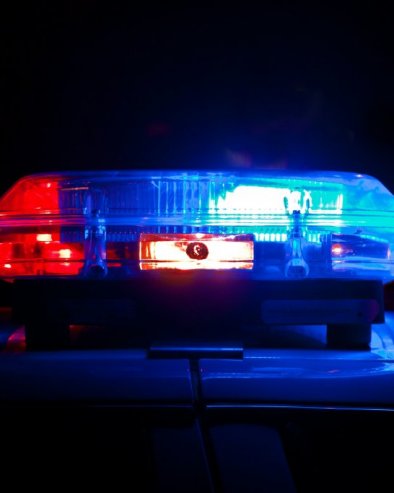 ВОЗ УДАРИО АУТО, ОЧУХ И ДЕТЕ ПОГИНУЛИ Трагедија у Словачкој: Локомотива носила возило 250 метара, мајци се боре за живот