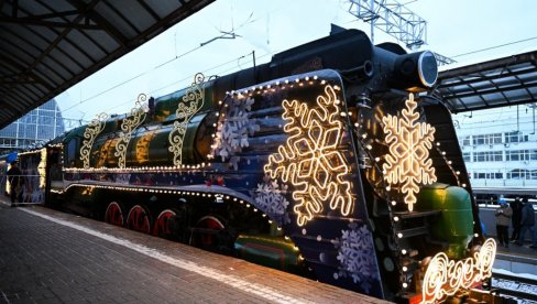 PRAZNIČNA MAGIJA MOŽE DA POČNE: Deda Mraz obilazi Rusiju Transsibirom