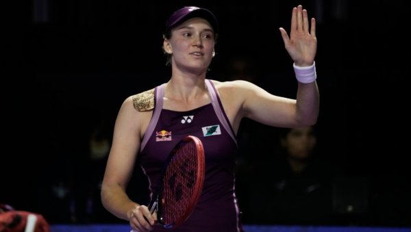 ВЕЛИКИ УСПЕХ РИБАКИНЕ: Казахстанка после преокрета до финала Завршног мастерса