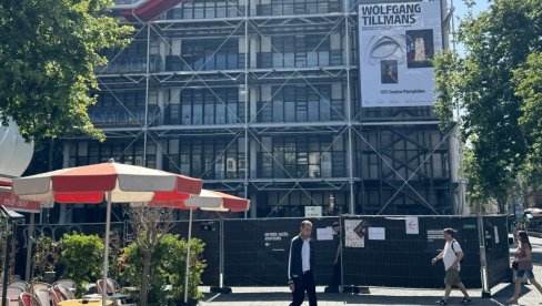 ČUVAO BOBUR, OROBIO LUVR? Ko su kradljivci osumnjičeni za pljačku kraljevskog nakita u Parizu